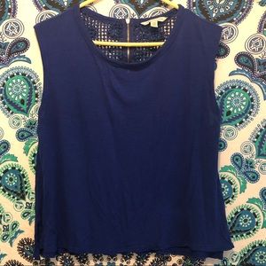 American Eagle shirt.